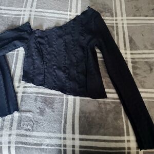 Black One-Shoulder Long Sleeve Top